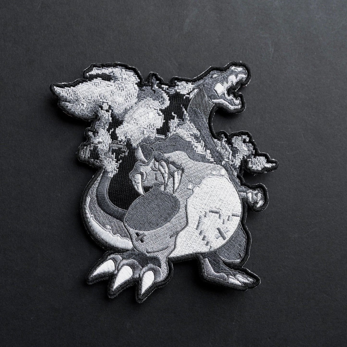 'Zard Threaded GreyScale