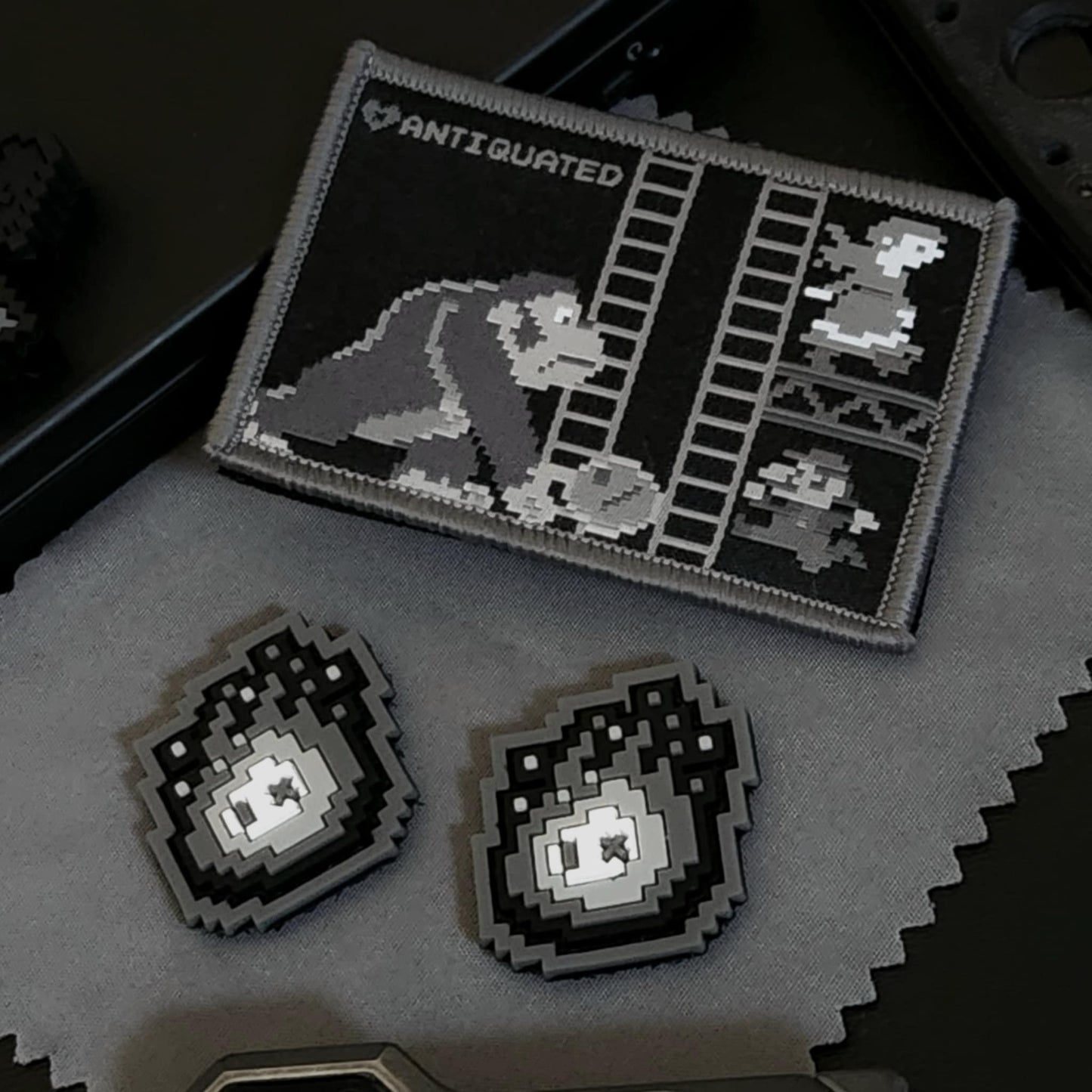 Kong Boy GreyScale Set