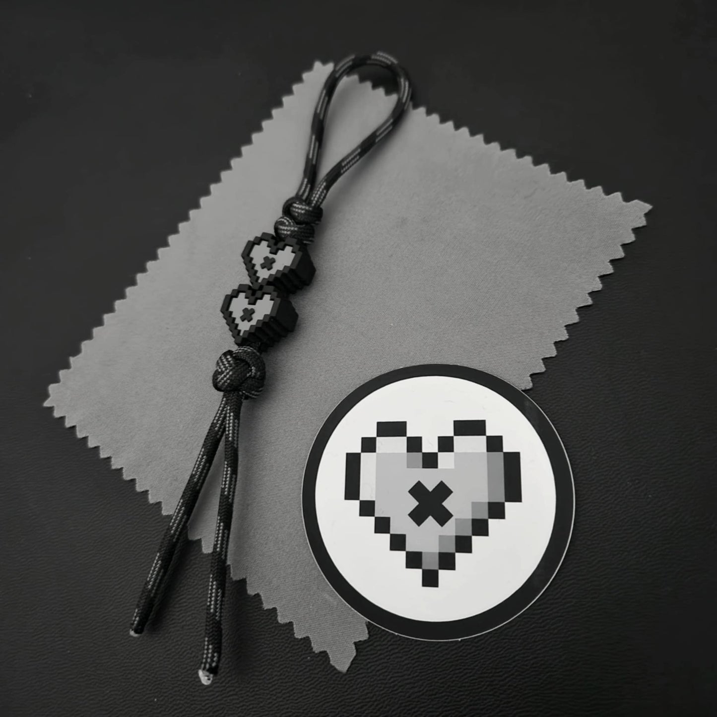 Antiquated Zipper Pull / PVC Bead