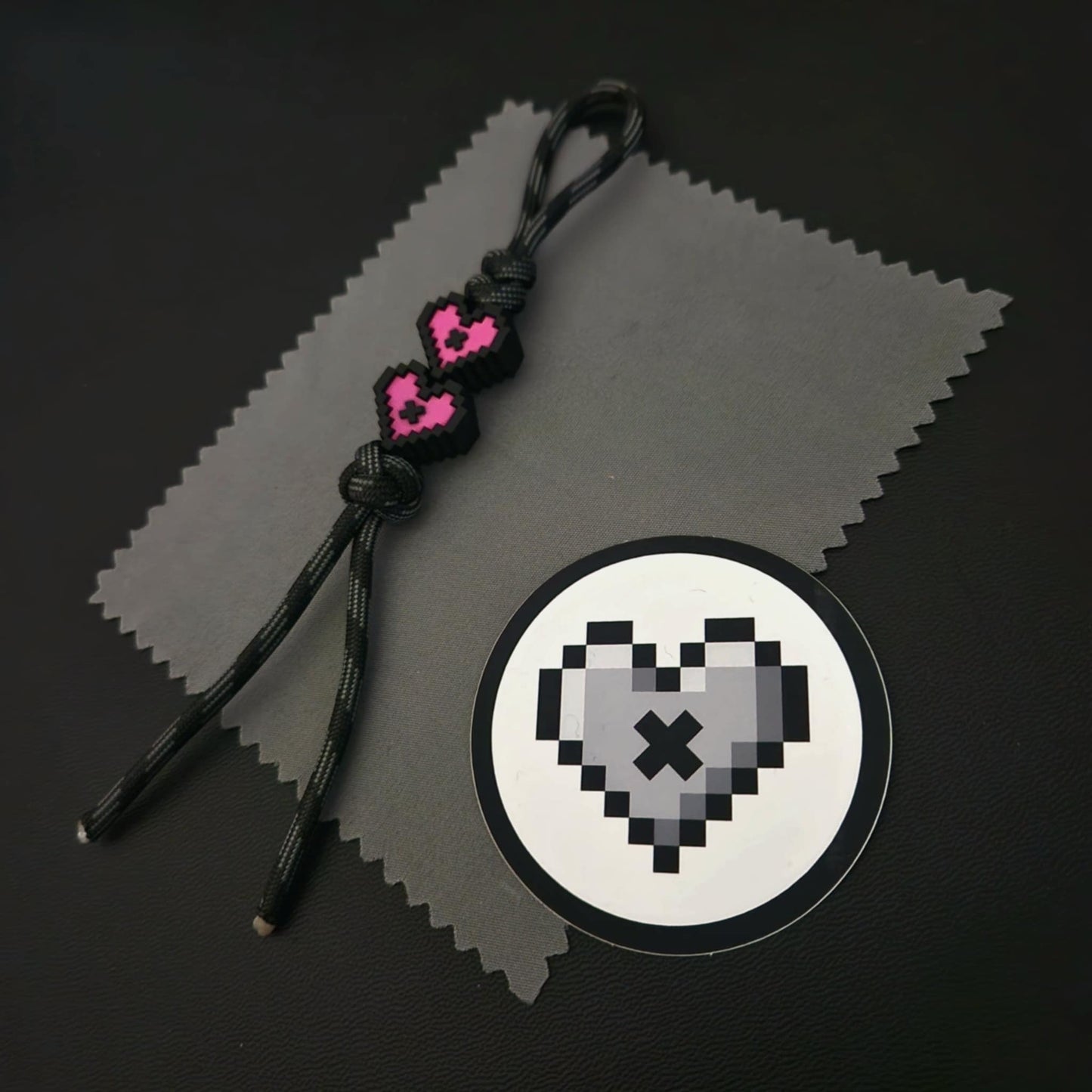Antiquated Zipper Pull / PVC Bead Hot Pink