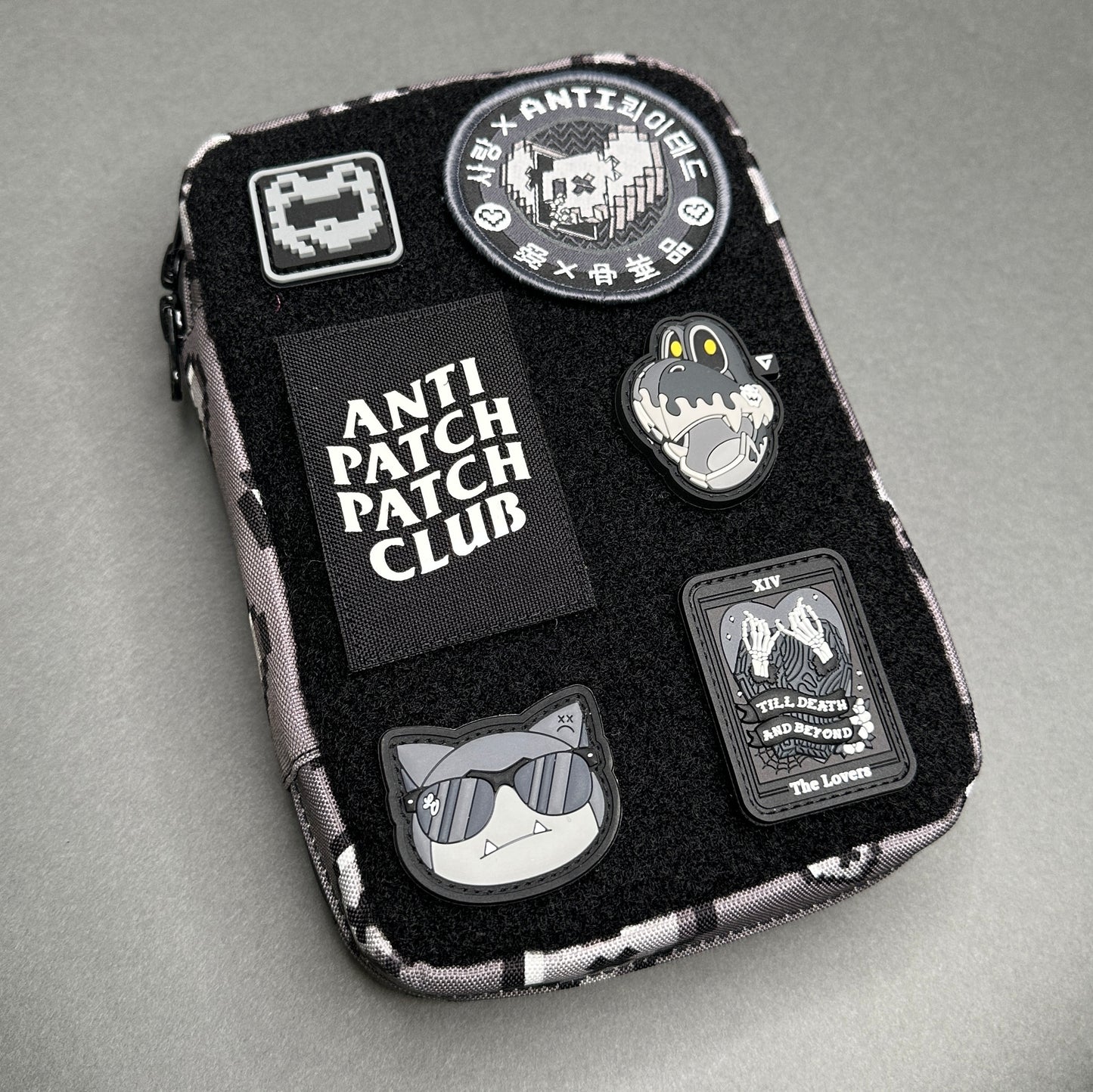 Item Pouch: MonoChrome
