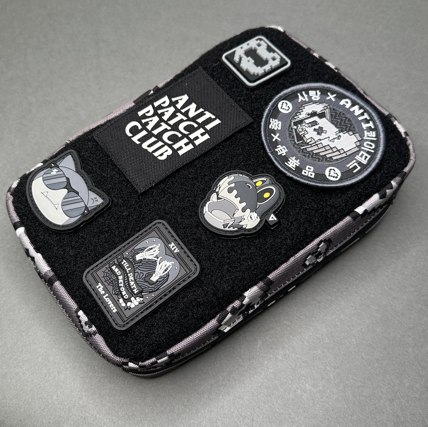 Item Pouch: MonoChrome